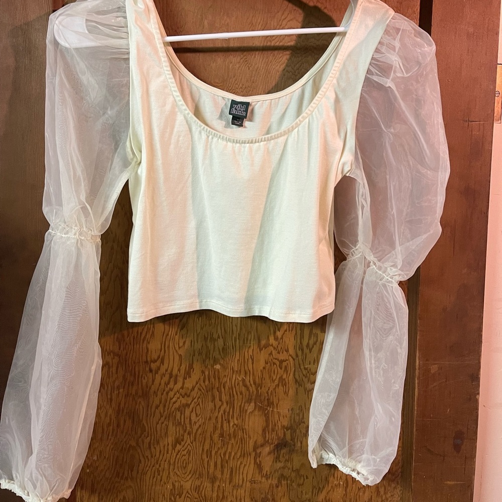 Wild Fable white long sleeve fairy shirt. Size M